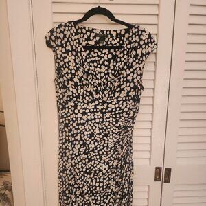 Ralph Lauren Size 10 Cap sleeves, v-neck, cap sleeve Blue White Dress
